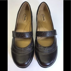 Clark’s NWOB 10W Sandals Slip On Flats Pumps Dress